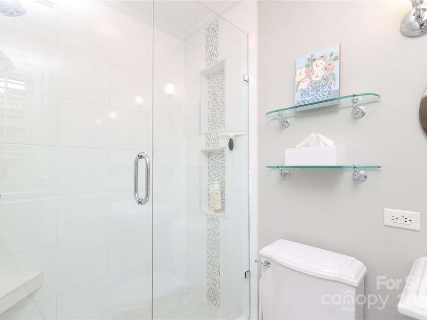 4126 Tyndale Avenue, Charlotte, NC 28210.  MLS# CAR4268563, YatesRealty ID 20792. 