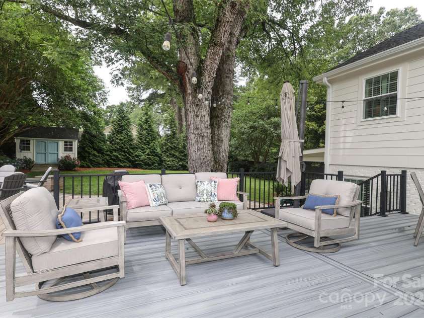 4126 Tyndale Avenue, Charlotte, NC 28210.  MLS# CAR4268563, YatesRealty ID 20792. 