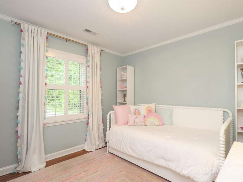 4126 Tyndale Avenue, Charlotte, NC 28210.  MLS# CAR4268563, YatesRealty ID 20792. Bedrooom 3