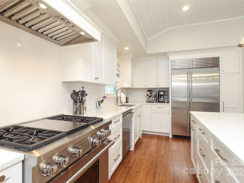 4126 Tyndale Avenue, Charlotte, NC 28210.  MLS# CAR4268563, YatesRealty ID 20792. High end wolf and sub- zero appliances