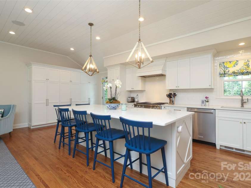 4126 Tyndale Avenue, Charlotte, NC 28210.  MLS# CAR4268563, YatesRealty ID 20792. View to the back of the home with cabinetry/drop zone and more natural light