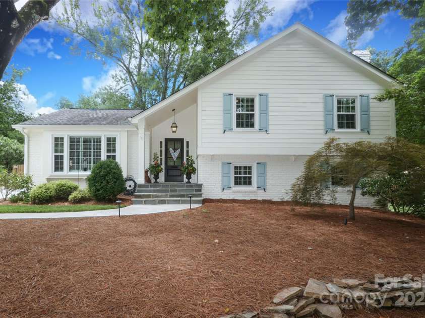 4126 Tyndale Avenue, Charlotte, NC 28210.  MLS# CAR4268563, YatesRealty ID 20792. Welcome to 4126 Tyndale Ave.