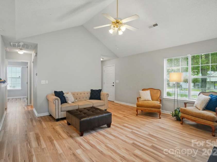 317 Cedarcroft Drive, Mooresville, NC 28115.  MLS# CAR4259649, YatesRealty ID 20793. 