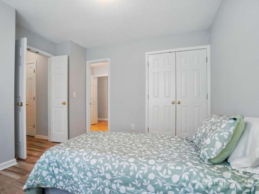 317 Cedarcroft Drive, Mooresville, NC 28115.  MLS# CAR4259649, YatesRealty ID 20793. 