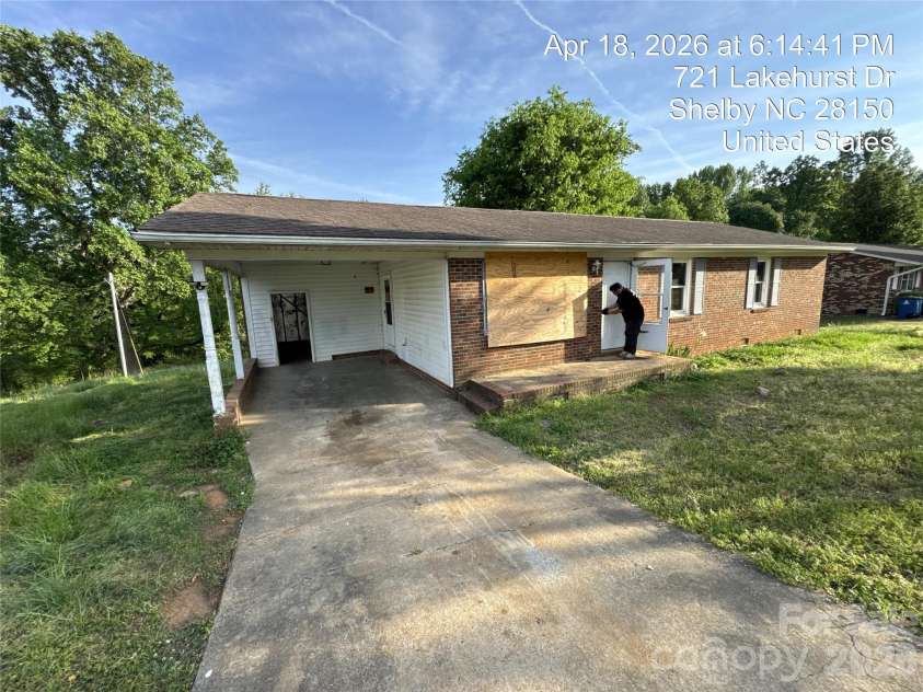 721 Lakehurst Street, Shelby, NC 28150.  MLS# CAR4372671, YatesRealty ID 20793. 