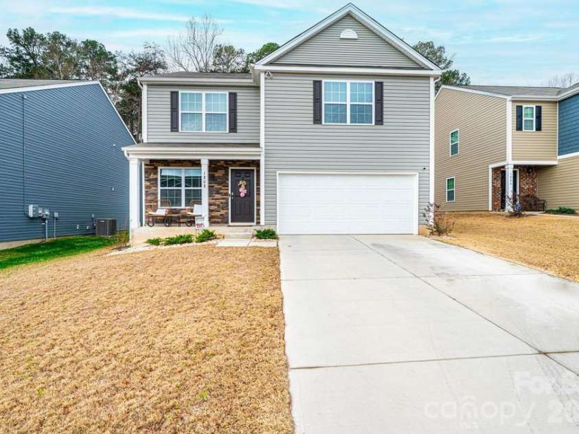 1808 Bright Hope Lane, Dallas, NC 28034.  MLS# CAR4356770, YatesRealty ID 20794. 