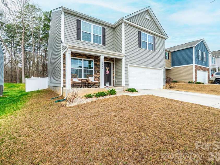 1808 Bright Hope Lane, Dallas, NC 28034.  MLS# CAR4356770, YatesRealty ID 20794. 