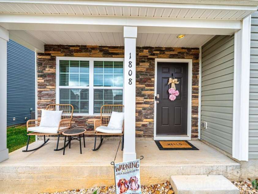1808 Bright Hope Lane, Dallas, NC 28034.  MLS# CAR4356770, YatesRealty ID 20794. 