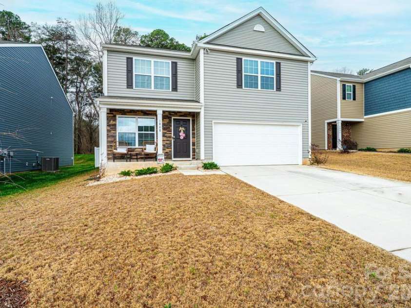 1808 Bright Hope Lane, Dallas, NC 28034.  MLS# CAR4356770, YatesRealty ID 20794. 