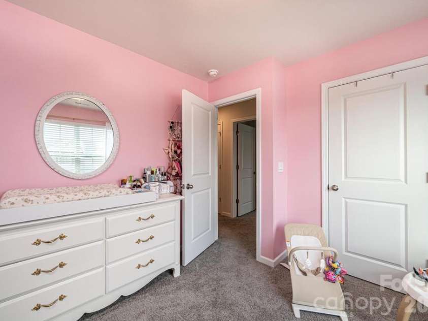 1808 Bright Hope Lane, Dallas, NC 28034.  MLS# CAR4356770, YatesRealty ID 20794. 