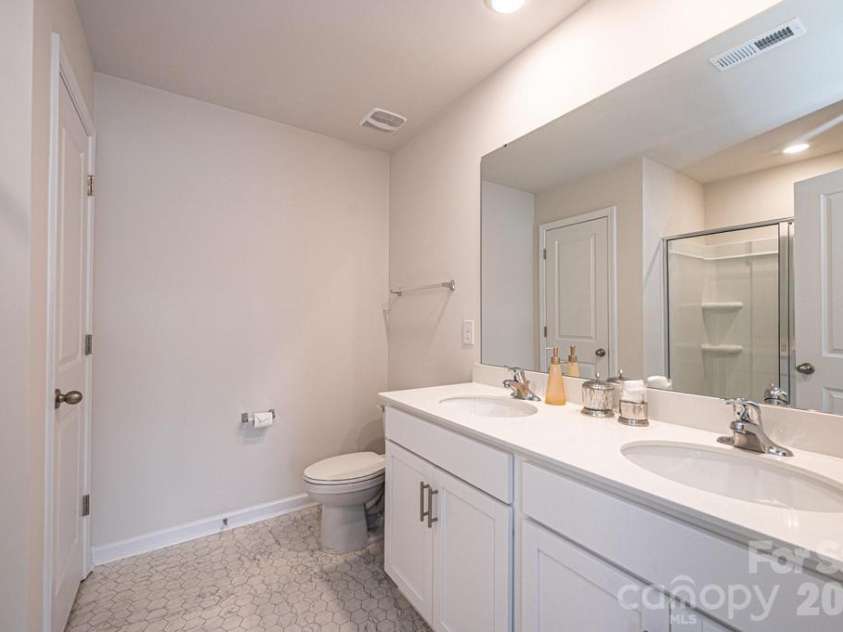 1808 Bright Hope Lane, Dallas, NC 28034.  MLS# CAR4356770, YatesRealty ID 20794. 