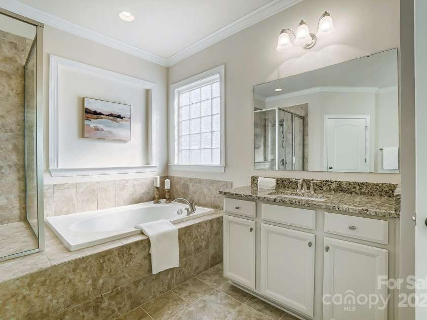 5021 Henshaw Road, Waxhaw, NC 28173.  MLS# CAR4192379, YatesRealty ID 20794. 