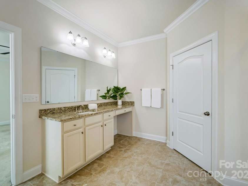 5021 Henshaw Road, Waxhaw, NC 28173.  MLS# CAR4192379, YatesRealty ID 20794. 