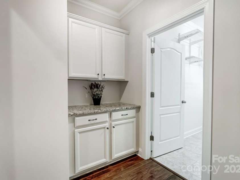 5021 Henshaw Road, Waxhaw, NC 28173.  MLS# CAR4192379, YatesRealty ID 20794. 