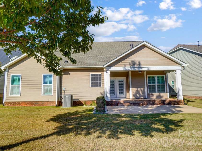 5021 Henshaw Road, Waxhaw, NC 28173.  MLS# CAR4192379, YatesRealty ID 20794. 