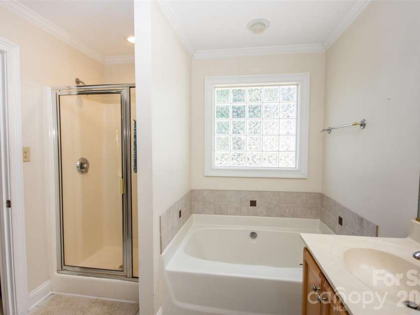 183 Devon Lane, Statesville, NC 28625.  MLS# CAR4377777, YatesRealty ID 20795. 