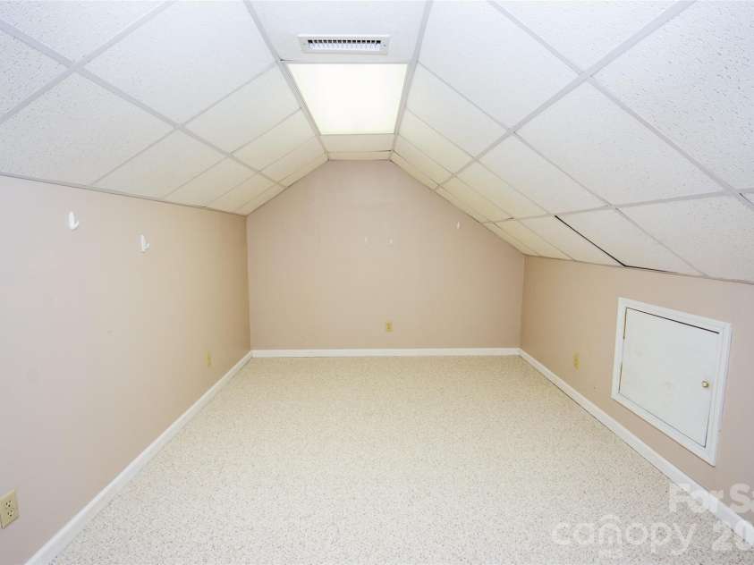 183 Devon Lane, Statesville, NC 28625.  MLS# CAR4377777, YatesRealty ID 20795. 