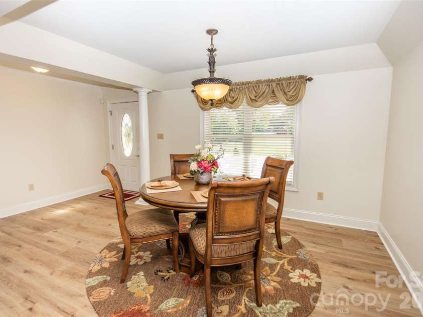 183 Devon Lane, Statesville, NC 28625.  MLS# CAR4377777, YatesRealty ID 20795. 