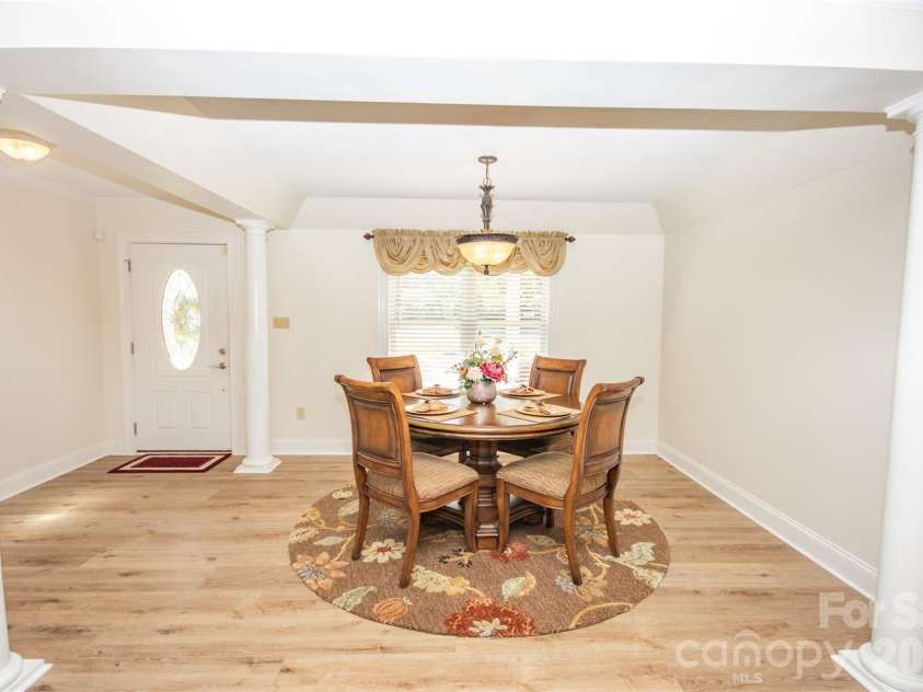 183 Devon Lane, Statesville, NC 28625.  MLS# CAR4377777, YatesRealty ID 20795. 