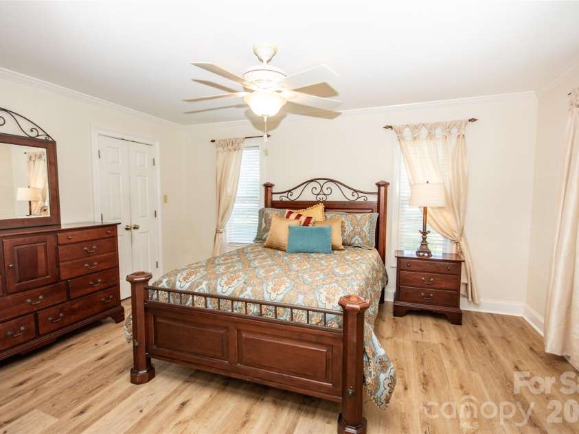 183 Devon Lane, Statesville, NC 28625.  MLS# CAR4377777, YatesRealty ID 20795. 