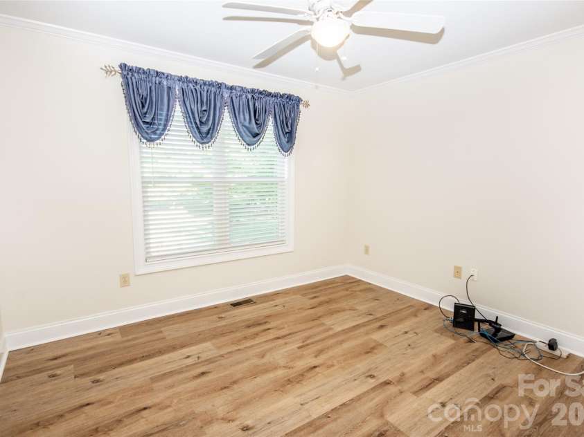 183 Devon Lane, Statesville, NC 28625.  MLS# CAR4377777, YatesRealty ID 20795. 