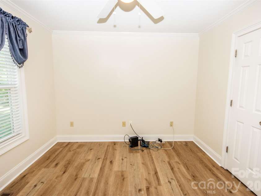183 Devon Lane, Statesville, NC 28625.  MLS# CAR4377777, YatesRealty ID 20795. 