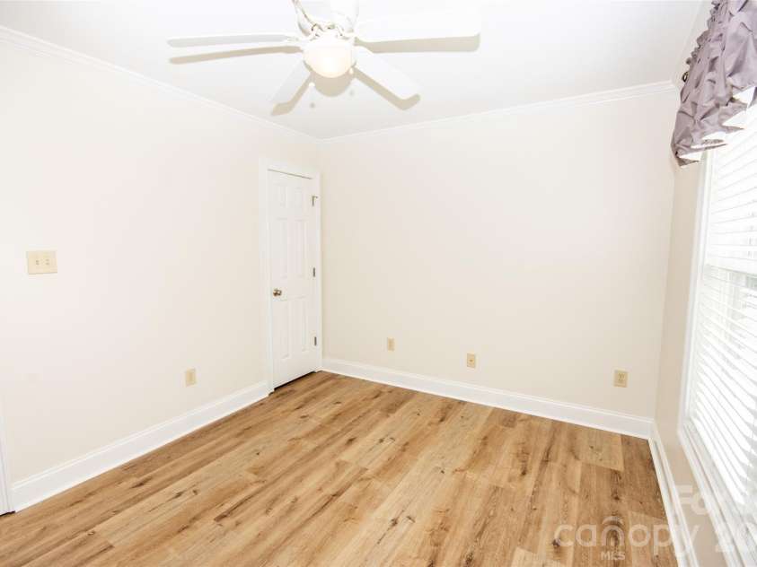 183 Devon Lane, Statesville, NC 28625.  MLS# CAR4377777, YatesRealty ID 20795. 