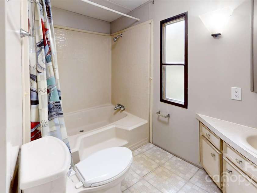 8112 Blackwood Road, Denver, NC 28037.  MLS# CAR4266721, YatesRealty ID 20795. 