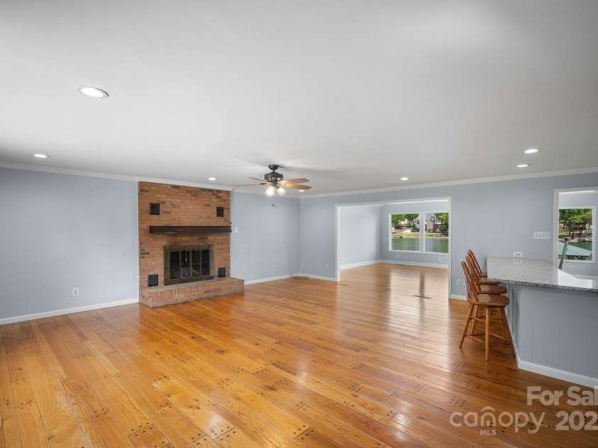 173 Riverwood Road, Mooresville, NC 28117.  MLS# CAR4270885, YatesRealty ID 20796. 