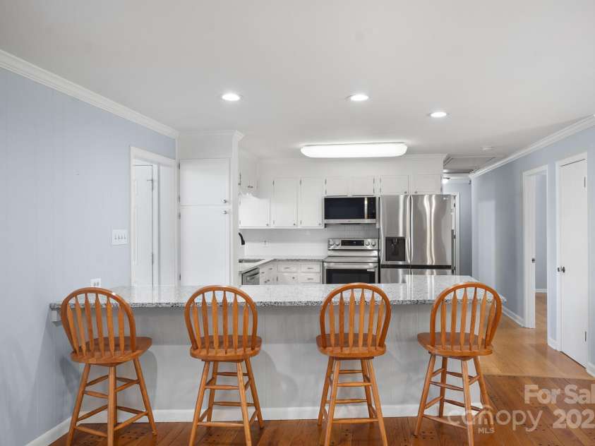 173 Riverwood Road, Mooresville, NC 28117.  MLS# CAR4270885, YatesRealty ID 20796. 
