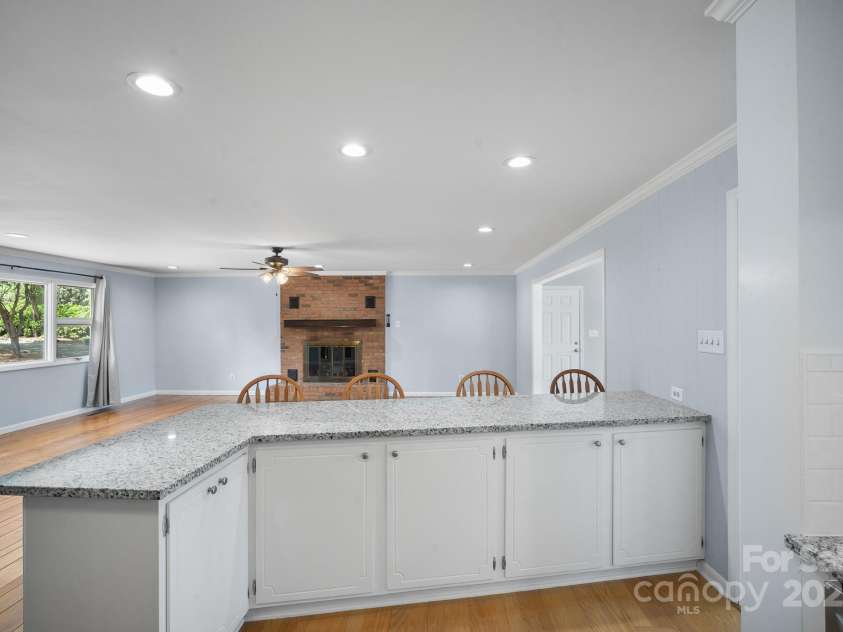 173 Riverwood Road, Mooresville, NC 28117.  MLS# CAR4270885, YatesRealty ID 20796. 