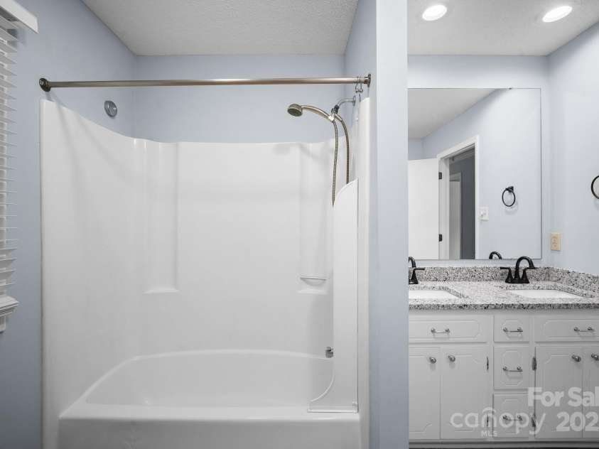 173 Riverwood Road, Mooresville, NC 28117.  MLS# CAR4270885, YatesRealty ID 20796. 