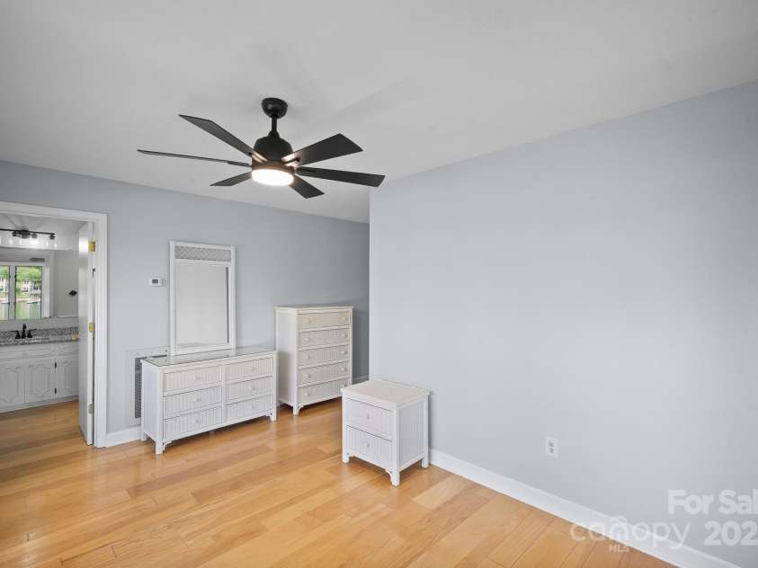 173 Riverwood Road, Mooresville, NC 28117.  MLS# CAR4270885, YatesRealty ID 20796. 