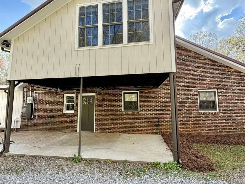 6530 Curlee Road, Conover, NC 28613.  MLS# CAR4365765, YatesRealty ID 20797. 
