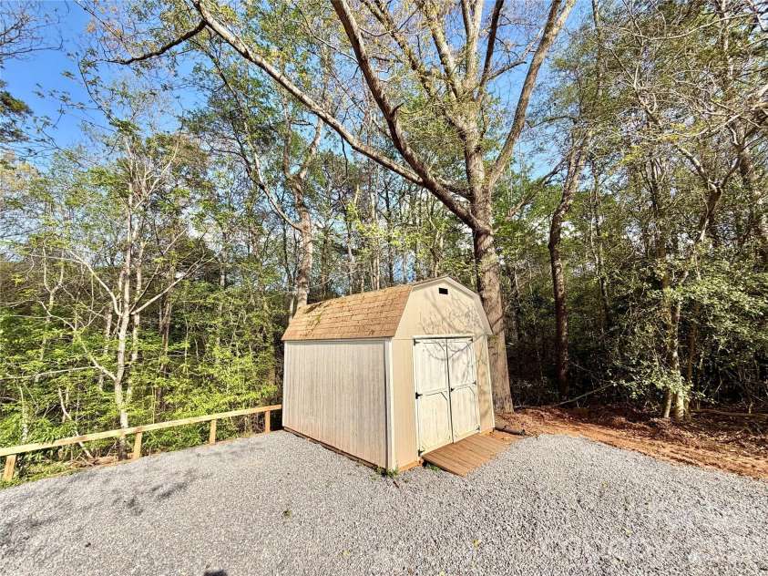 6530 Curlee Road, Conover, NC 28613.  MLS# CAR4365765, YatesRealty ID 20797. 