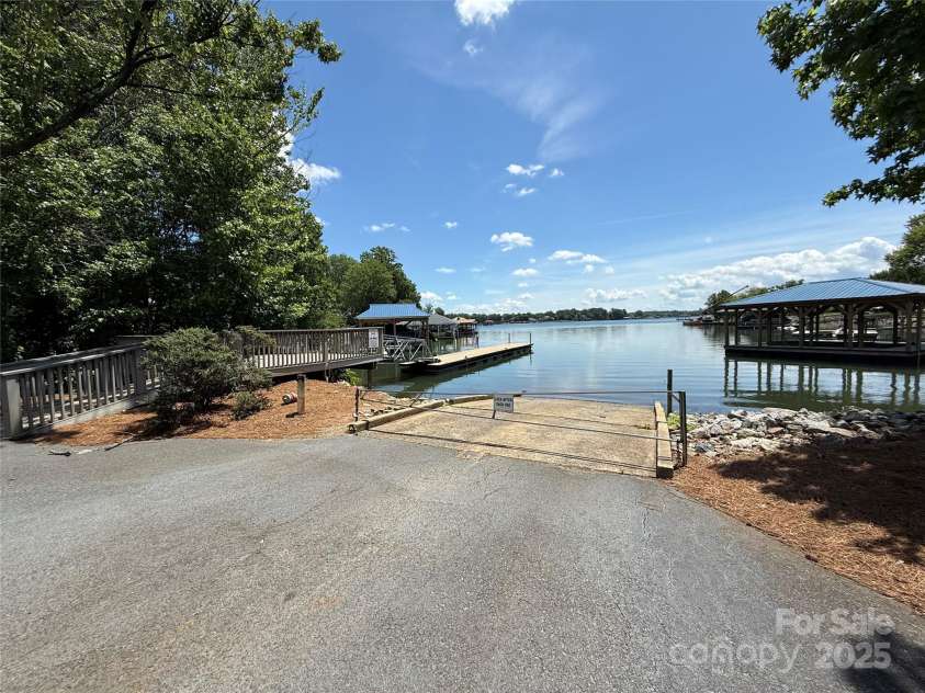 103 Claremont Way, Mooresville, NC 28117.  MLS# CAR4245647, YatesRealty ID 20798. Boat Launch and Day Dock