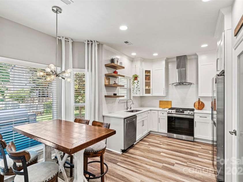 103 Claremont Way, Mooresville, NC 28117.  MLS# CAR4245647, YatesRealty ID 20798. Updated kitchen with beautiful stainless steel appliances.