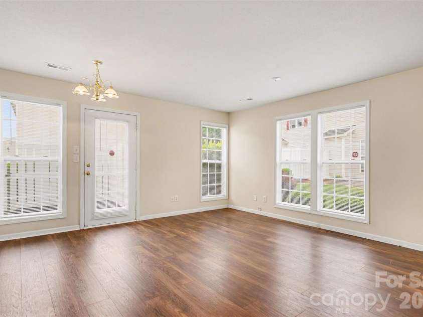 1185 Triece Lane, Charlotte, NC 28215.  MLS# CAR4375087, YatesRealty ID 20798. 