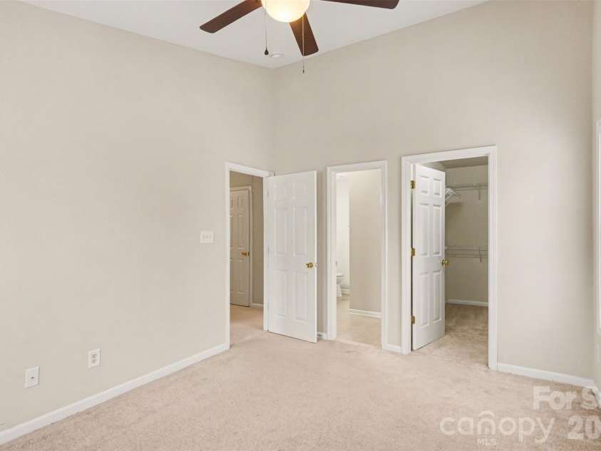 1185 Triece Lane, Charlotte, NC 28215.  MLS# CAR4375087, YatesRealty ID 20798. 