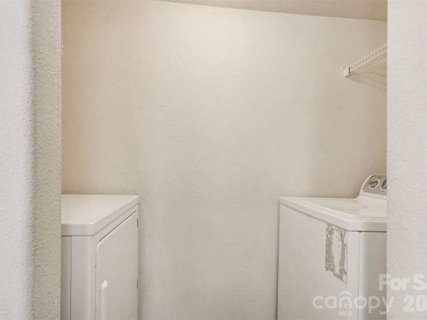 1185 Triece Lane, Charlotte, NC 28215.  MLS# CAR4375087, YatesRealty ID 20798. 