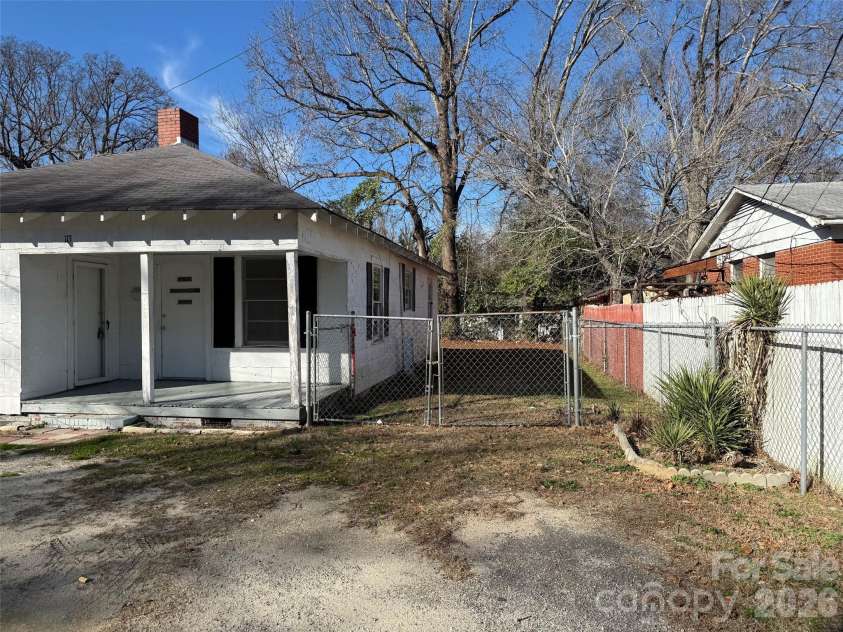 113 1st Street, Kershaw, SC 29067.  MLS# CAR4336666, YatesRealty ID 2080. 