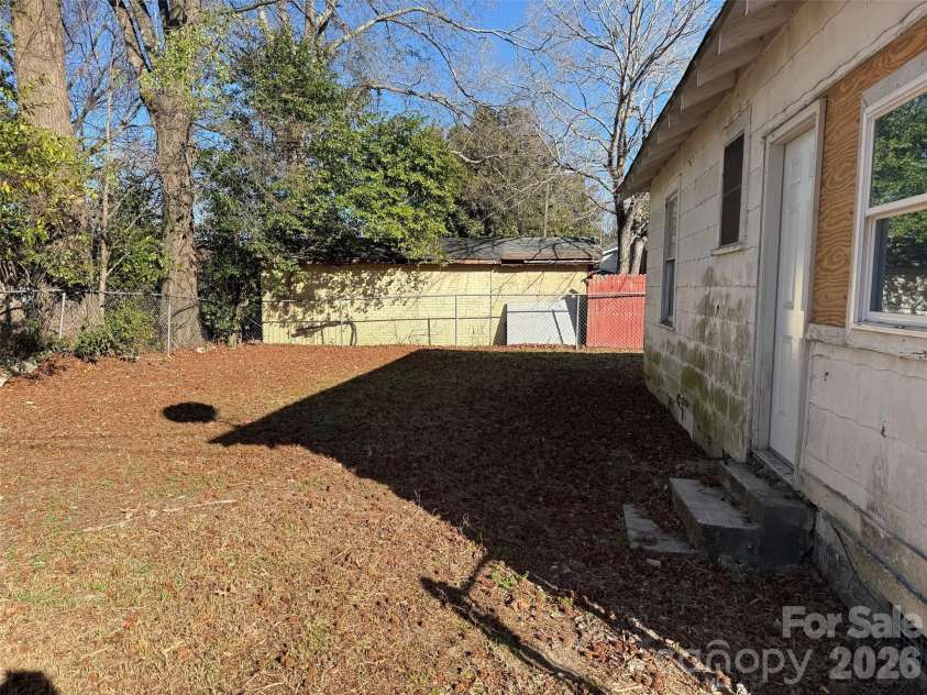 113 1st Street, Kershaw, SC 29067.  MLS# CAR4336666, YatesRealty ID 2080. 