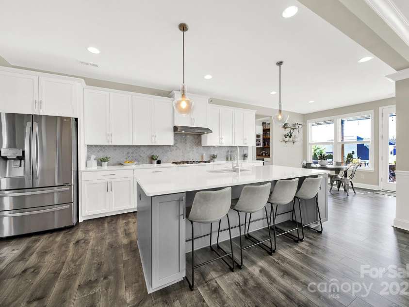 4707 Kingswood Drive, Fort Mill, SC 29707.  MLS# CAR4226324, YatesRealty ID 2080. 