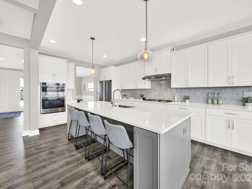 4707 Kingswood Drive, Fort Mill, SC 29707.  MLS# CAR4226324, YatesRealty ID 2080. 