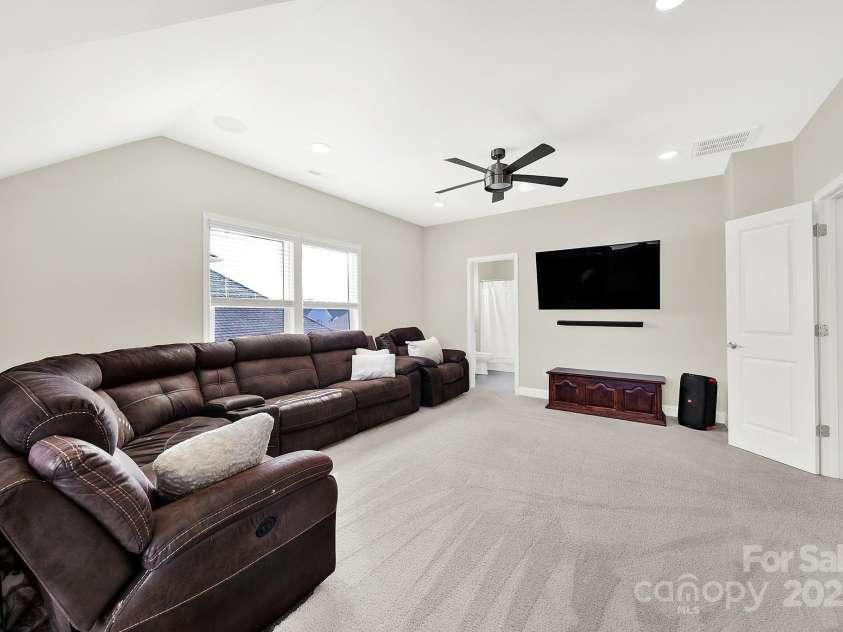 4707 Kingswood Drive, Fort Mill, SC 29707.  MLS# CAR4226324, YatesRealty ID 2080. 