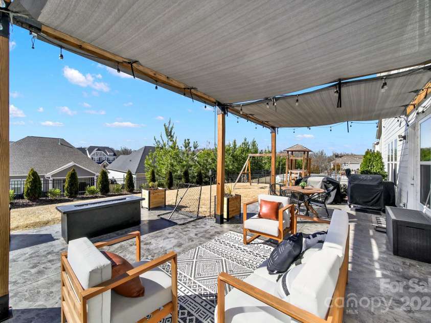 4707 Kingswood Drive, Fort Mill, SC 29707.  MLS# CAR4226324, YatesRealty ID 2080. 