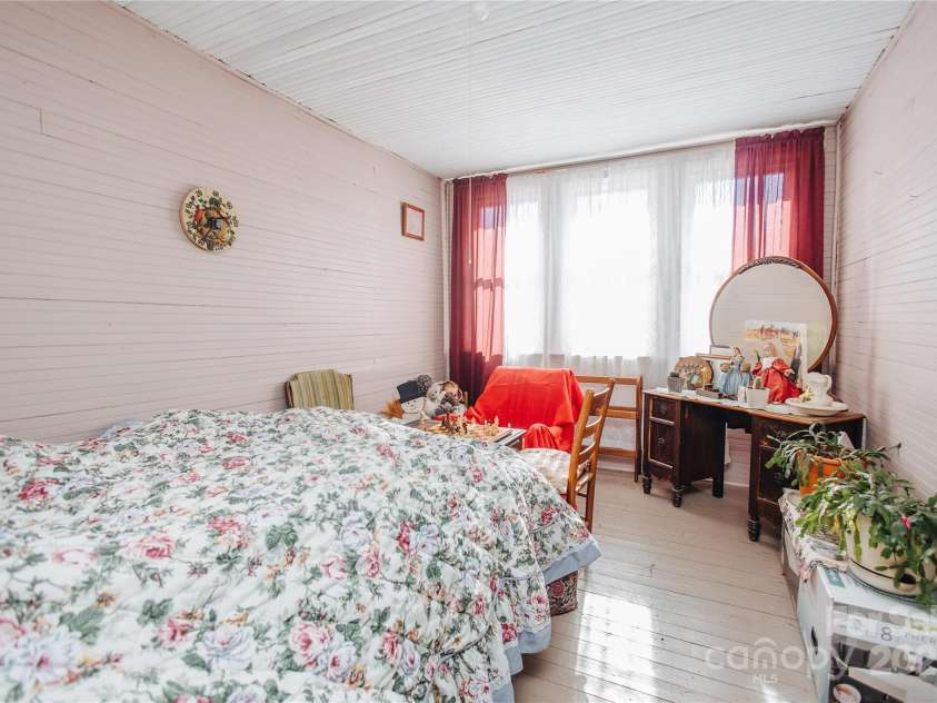 63 Clear Creek Road, Marion, NC 28752.  MLS# CAR4333623, YatesRealty ID 2080. 