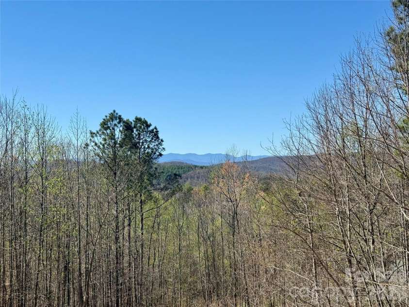 500 Grandview Peaks Drive, Nebo, NC 28761.  MLS# CAR4364035, YatesRealty ID 20800. 