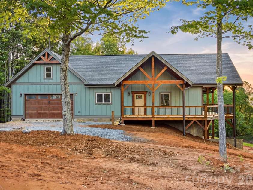 500 Grandview Peaks Drive, Nebo, NC 28761.  MLS# CAR4364035, YatesRealty ID 20800. 