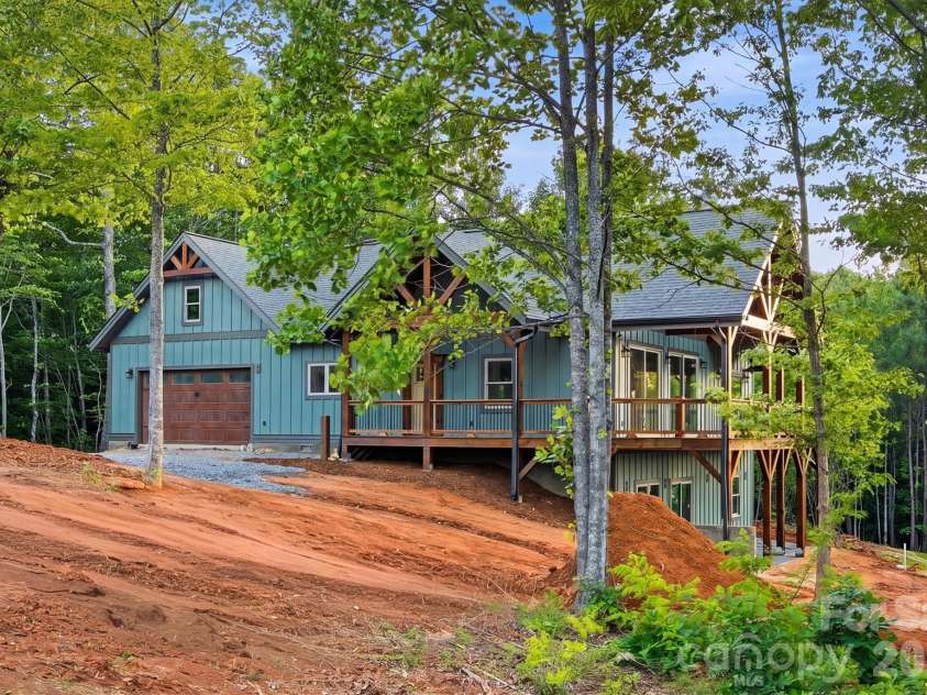 500 Grandview Peaks Drive, Nebo, NC 28761.  MLS# CAR4364035, YatesRealty ID 20800. 